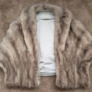Vintage convertible fur wrap photo prop